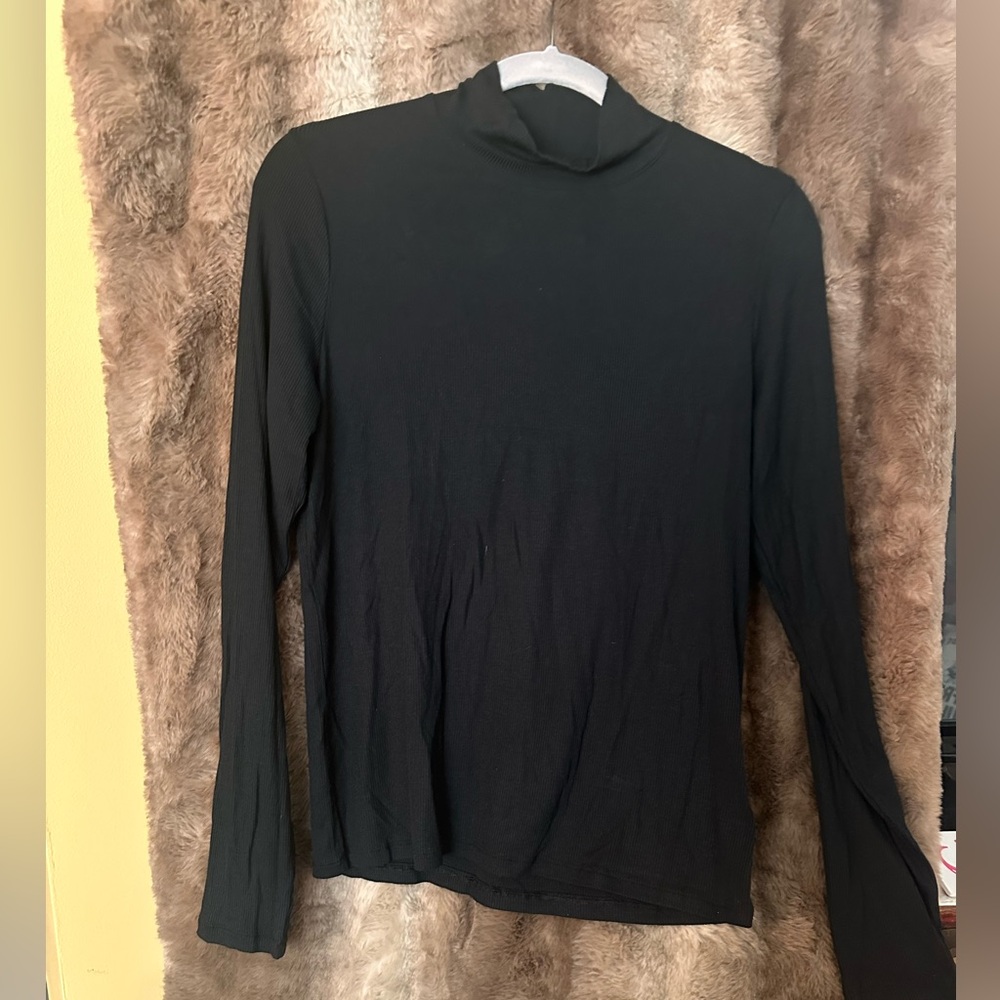 American Eagle Outfitters Black Long Sleeve Mock Turtleneck Tee